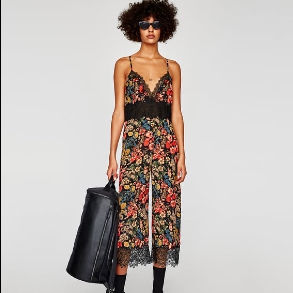 NWT Zara Floral Lace Cropped Flowing Jumpsuit - Picture 2 of 8